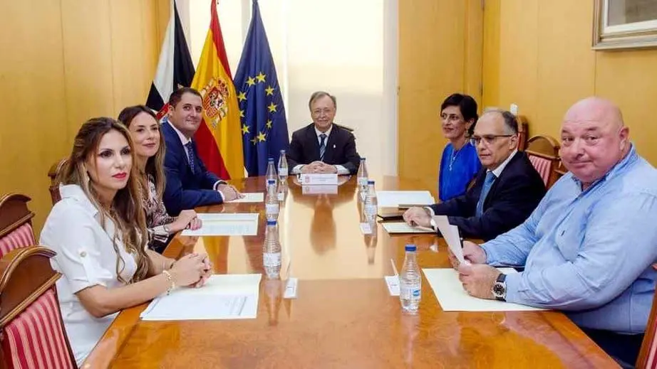 El Supremo da veinte días al Gobierno para entregar el expediente de las expulsiones de Ceuta