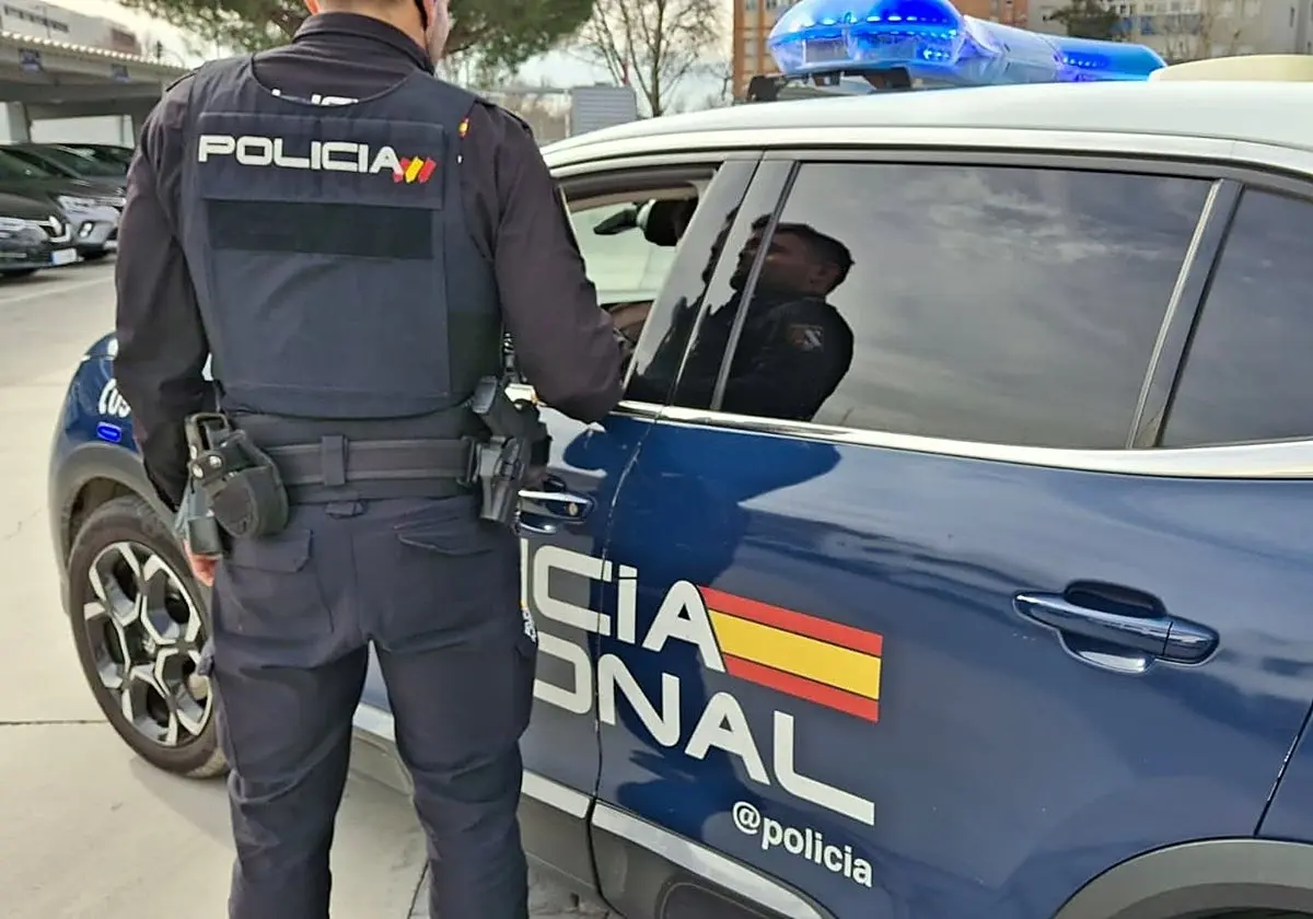 El CIS de octubre sitúa a Vox por delante del PP entre militares y policías con el 24,5 %