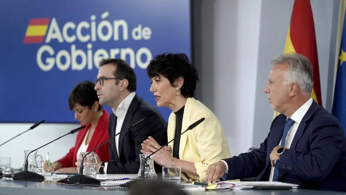 El Gobierno acelera las medidas sociales y supera los 1.100 millones en inversiones a cinco Consejos de Ministros del 29-N