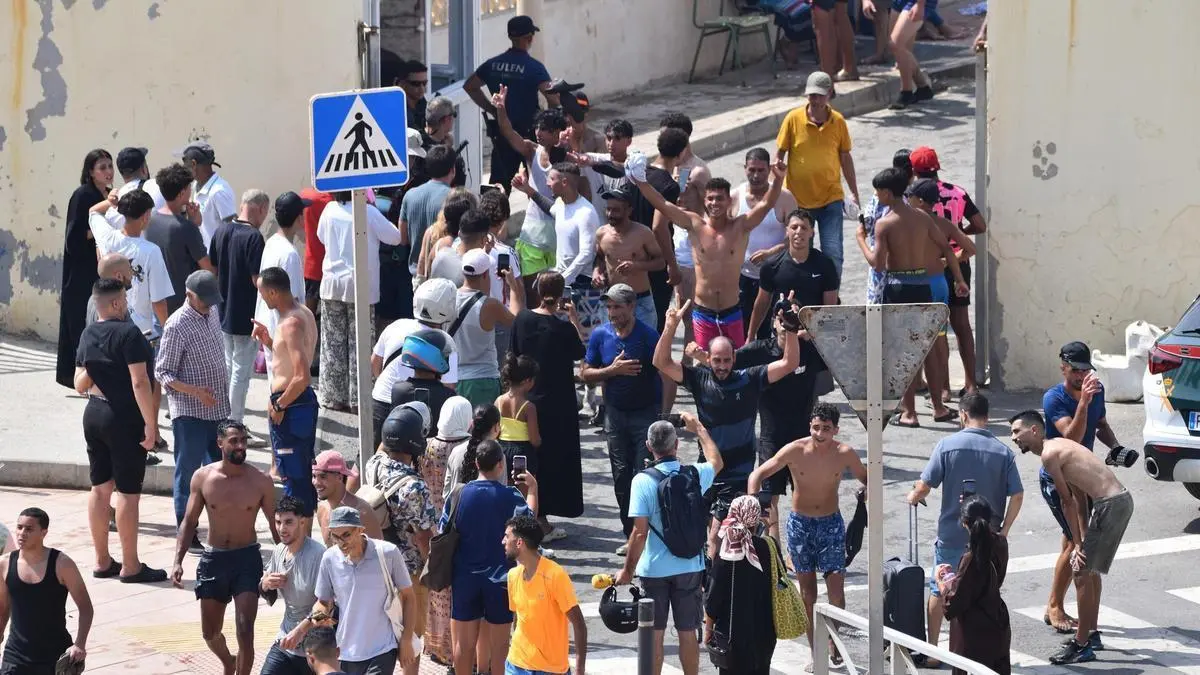 La Audiencia Nacional rechaza paralizar la expulsión de Ceuta de los migrantes que entraron a nado