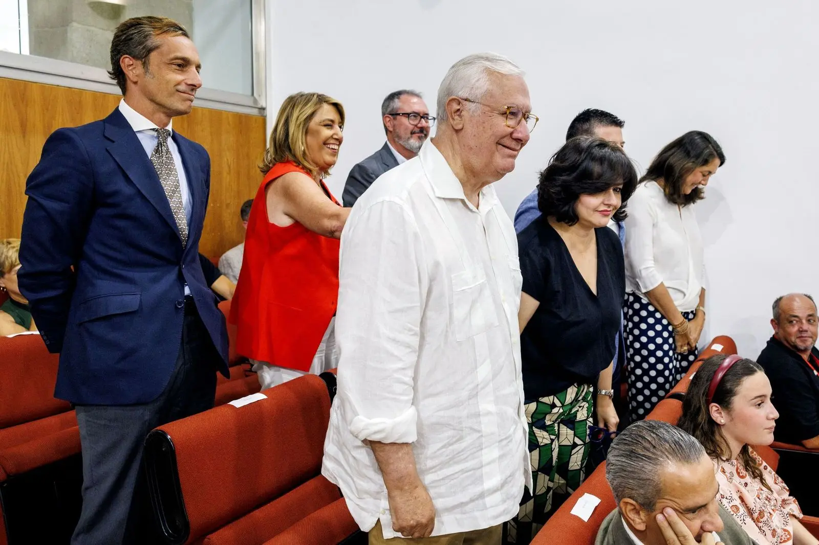 Vox renuncia al Senado en Cádiz y presenta un candidato en Sevilla, Huelva, Granada y Jaén