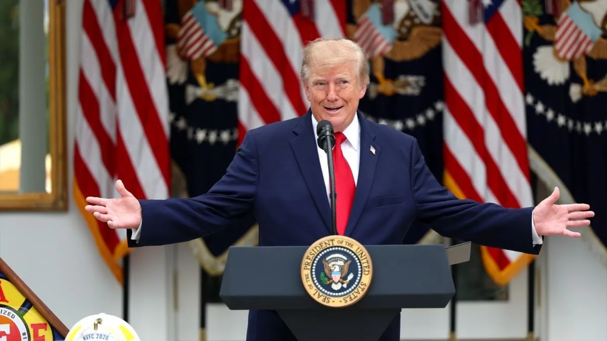 Trump describe como «una pérdida de tiempo» el alto el fuego pactado con Irán El presidente de EEUU, Donald Trump. - Archivo