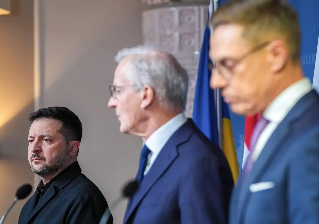 El presidente ucraniano, el primer ministro noruego y el presidente finlandés comparecen ante la prensa tras su reunión en Os