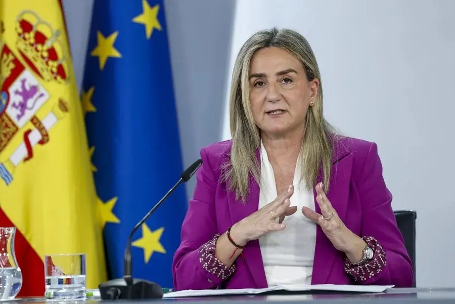 Milagros Tolón pide al gobierno de Madrid diálogo con el profesorado en huelga y “menos insultos”