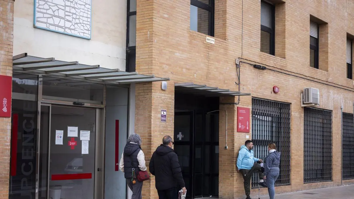 Sanidad ordena a los centros valencianos aplicar las 35 horas en enero sin concretar la fórmula