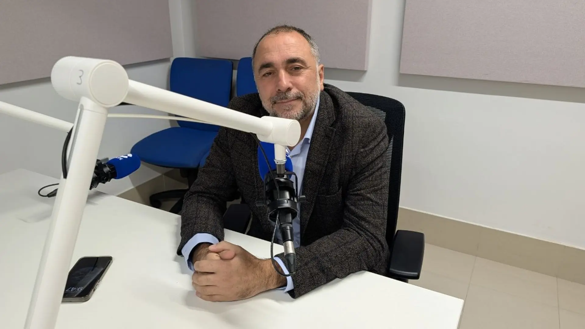 Julio García Comesaña (PP) denuncia ocho años de “recortes y discriminación” en Pontevedra