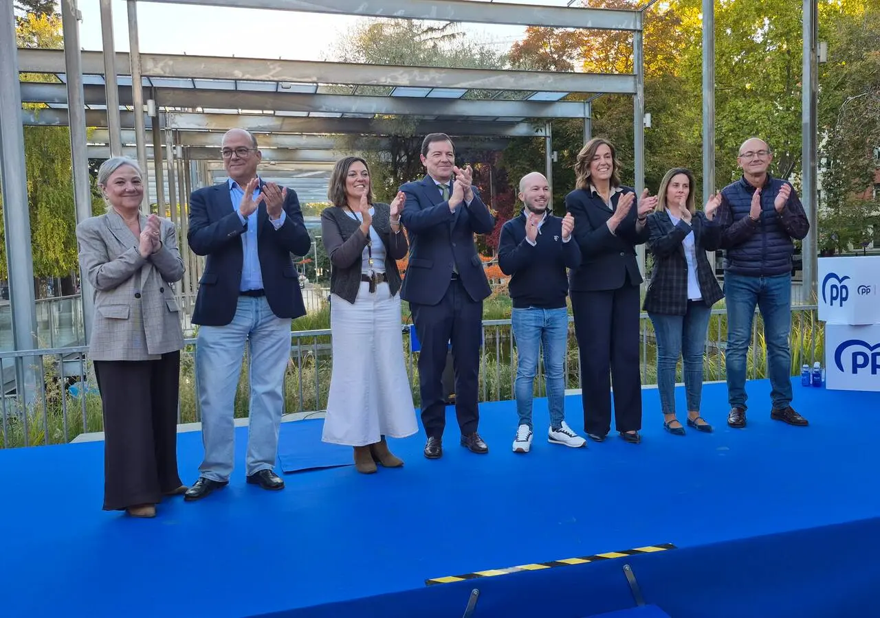 Mañueco arropa en Palencia a los candidatos del PP al Congreso y al Senado y hace un llamamiento a una "movilización total" /