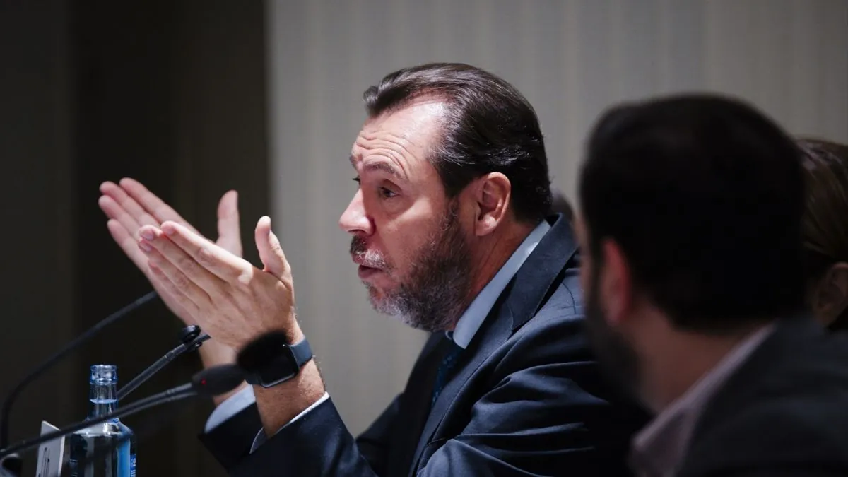 Puente ve a la derecha «desesperada» con «girar la campaña» del 29-N hacia los disturbios El ministro de Transportes y Movili