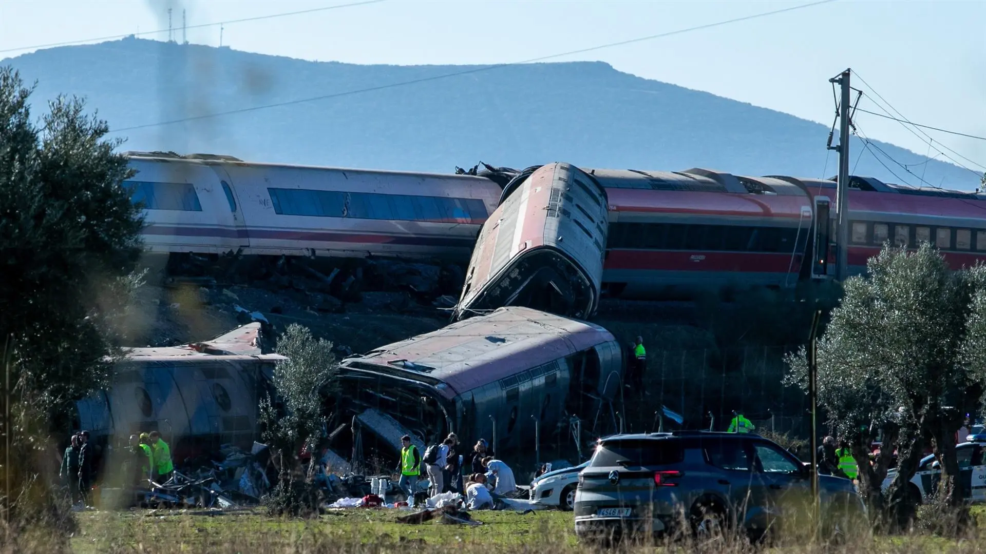 María José Sáenz de Buruaga suspende la agenda institucional del Gobierno de Cantabria por el accidente ferroviario de Toledo