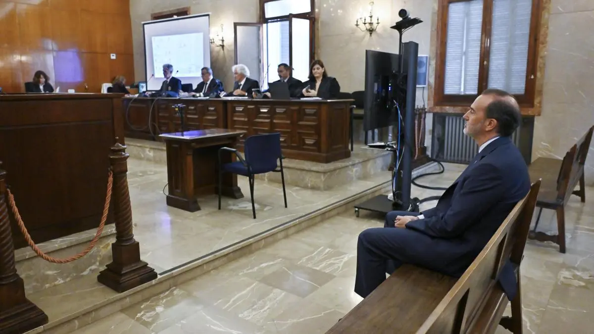 El president del Parlament balear (Vox), en el banquillo acusado de un delito de odio
