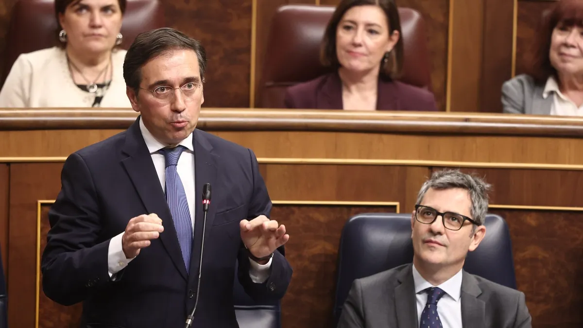 Los diplomáticos acusan a Albares y Bolaños de buscar otros culpables en la ‘ley de nietos’ El ministro de Asunto