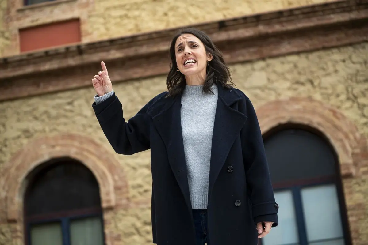Accidente.- Irene Montero critica que se ponga el foco en el error humano cuando «todo el mundo ve que el sistema falla»