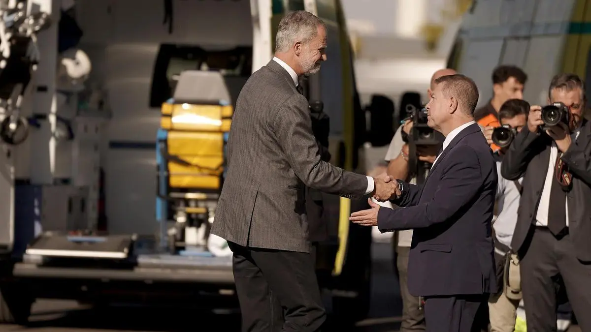 Felipe VI reclama esclarecer las causas del choque de trenes de Urda y adoptar medidas para evitar otra tragedia