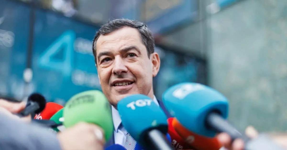 Juanma Moreno dice que no viajaría en el AVE entre Madrid y Andalucía hasta que se revise toda la línea