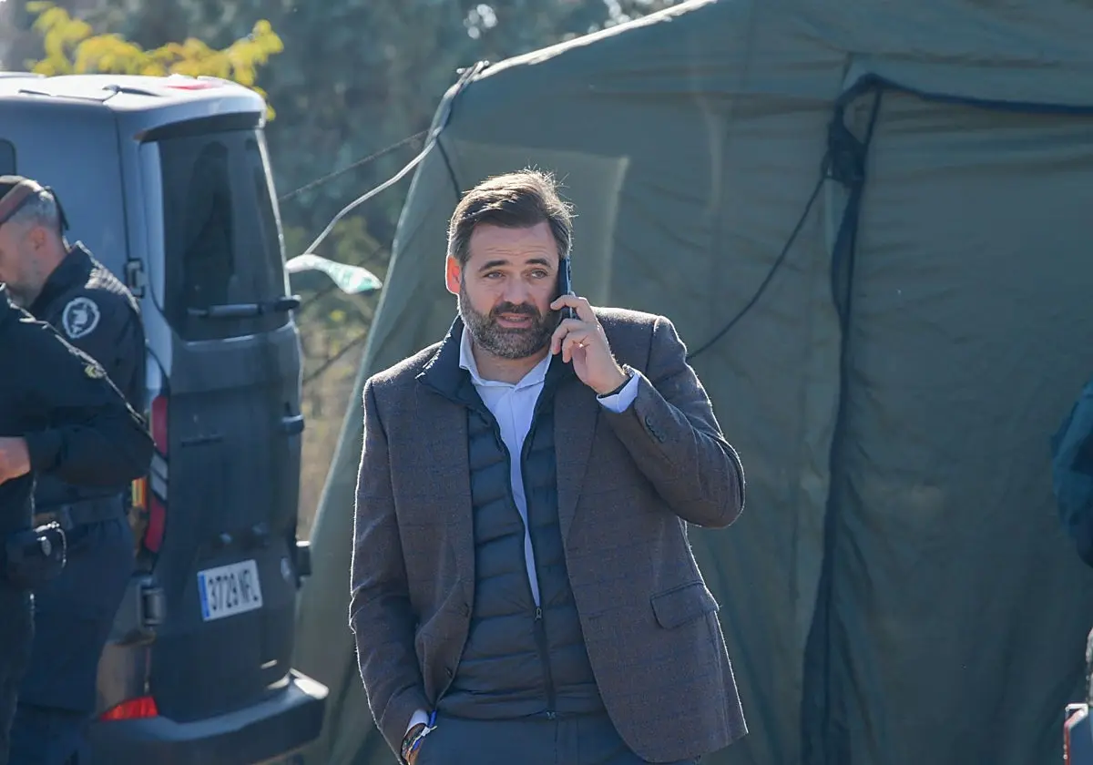 El presidente del Partido Popular de Castilla-La Mancha, Paco Núñez, en lugar del accidente ferroviario en Urda. El president