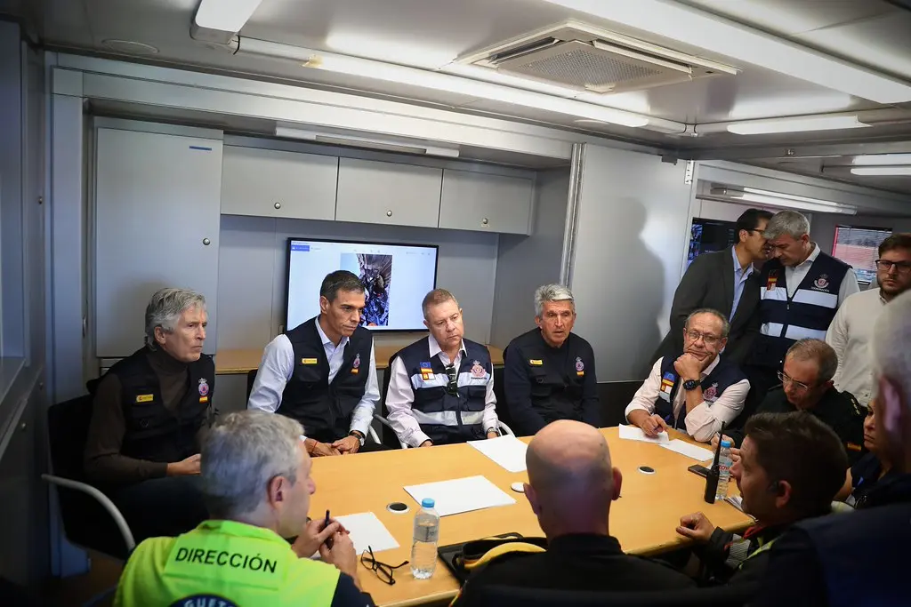El presidente del Gobierno visita el lugar del accidente ferroviario de Urda, Toledo (28/10/26)