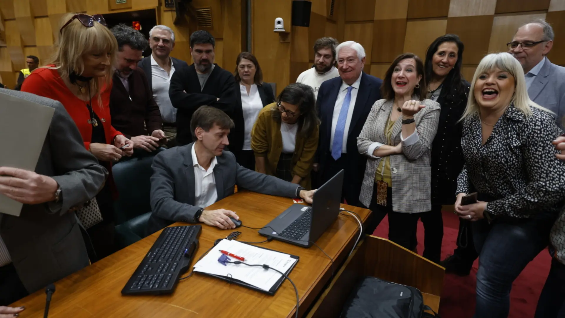 El Ayuntamiento de Zaragoza celebra el miércoles un pleno extraordinario para sortear las mesas del 29-N