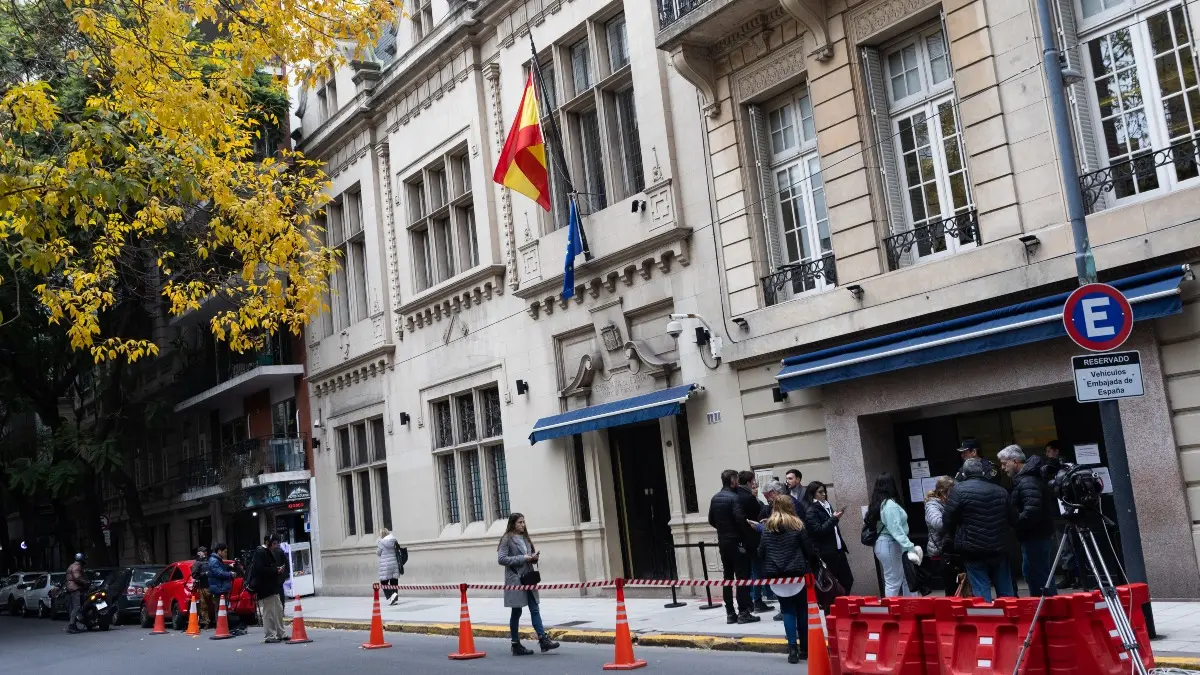 Guillermo Rocafort denuncia ante la Agencia de Protección de Datos el sistema de nacionalizaciones del Consulado de Buenos Aires