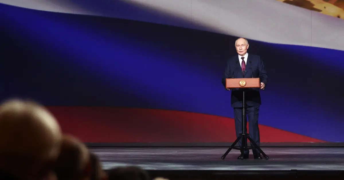 Peskov afirma que Putin está dispuesto a hablar con Macron y Merz pese a la división en la UE