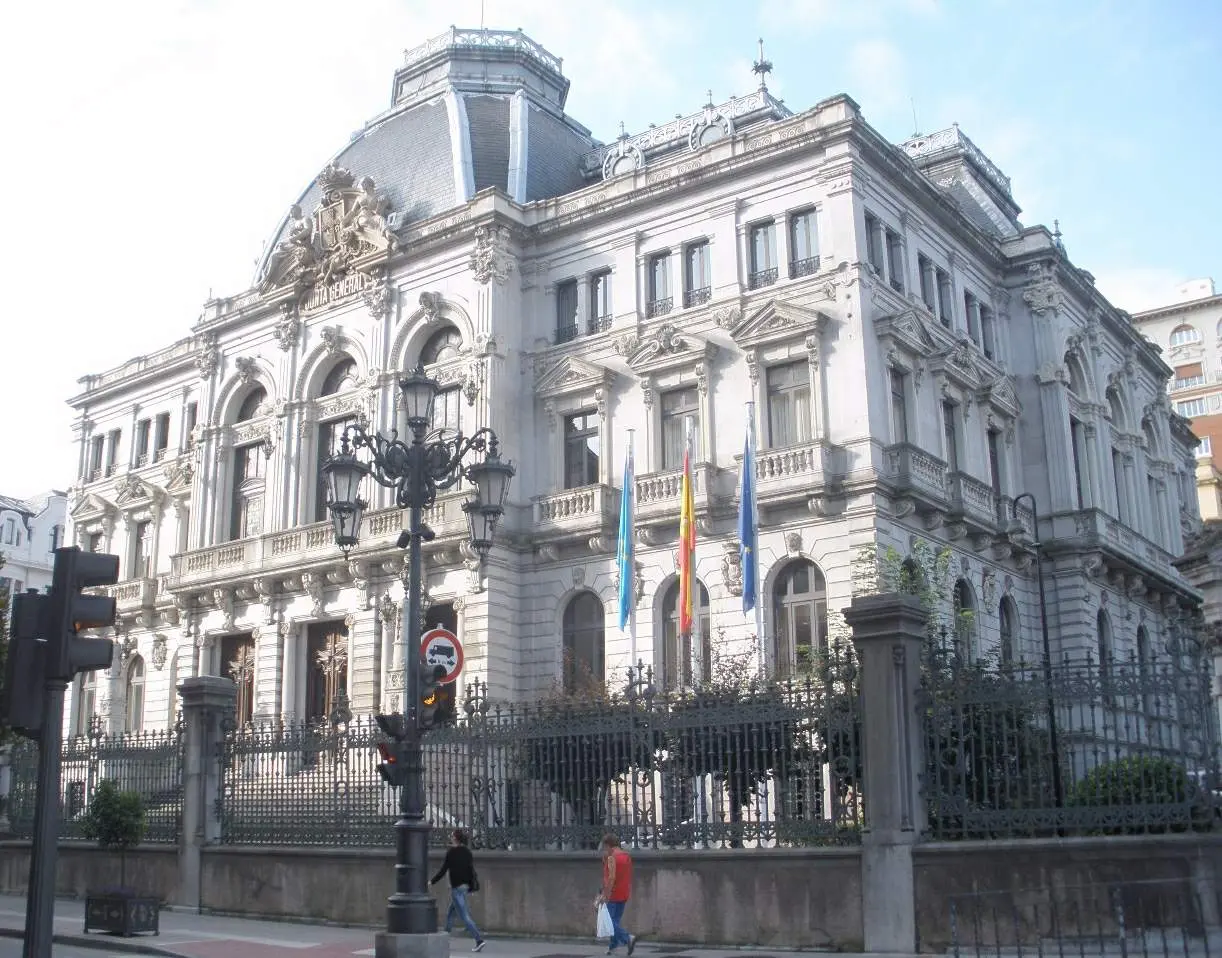 Oviedo - Junta General del Principado de Asturias 4